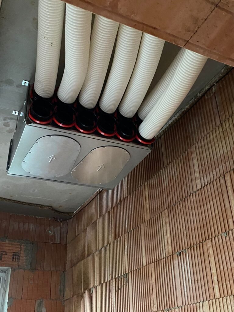 ukázka natažené rekuperace v rodinném domě v Bítově