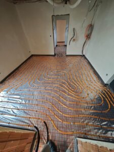 podlahové vytápění v místnosti rodinného domu v Českém Těšíně