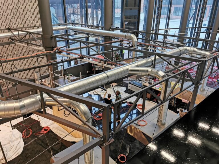 horní pohled na vzduchotechniku v Dolní oblasti Vítkovic